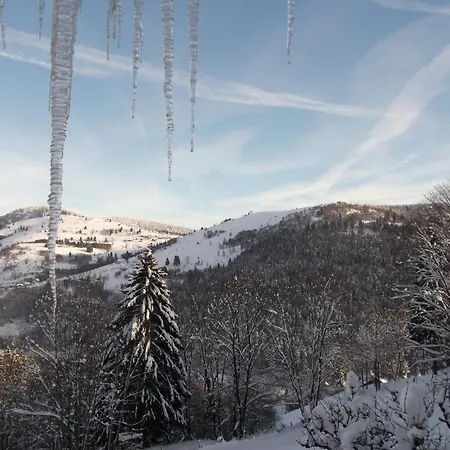 فندق مبيت وإفطار La Ferme Du Vieux Sapin 3*